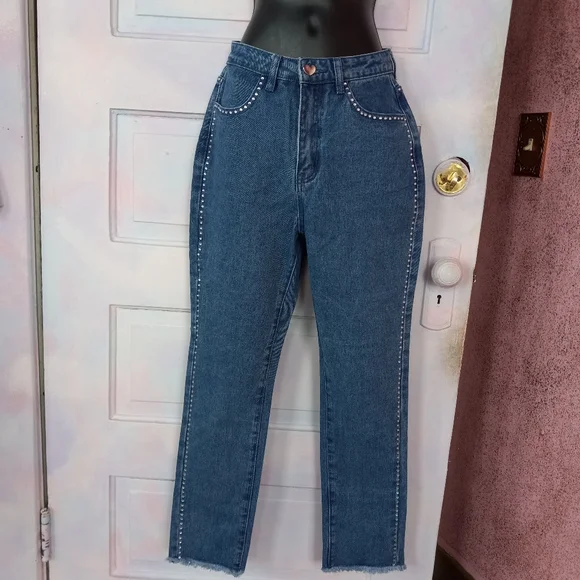 Bratz × Dolls Kill like new heart Pocket rhinestone adorable str8leg jeans! - Picture 6 of 12
